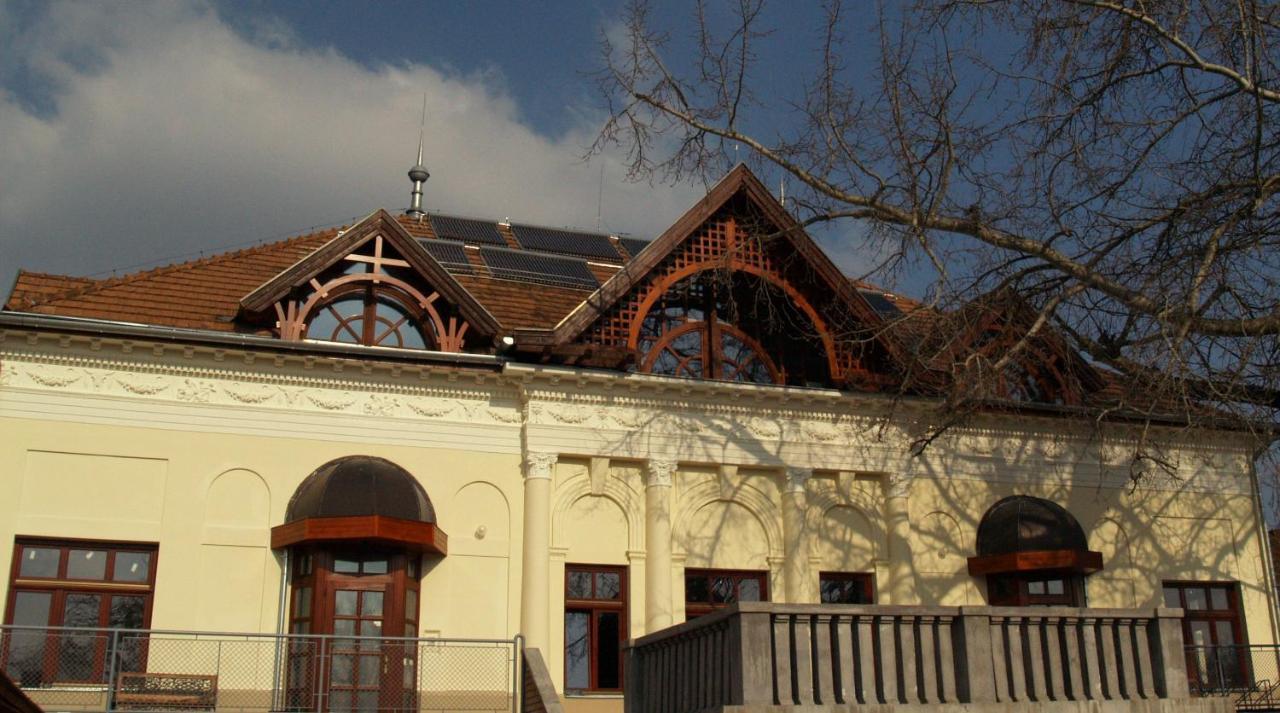 Albergue Göncölház Vác Exterior foto